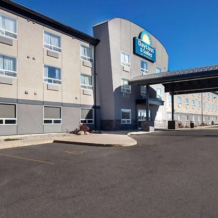 Days Inn & Suites By Wyndham יורקטון מראה חיצוני תמונה