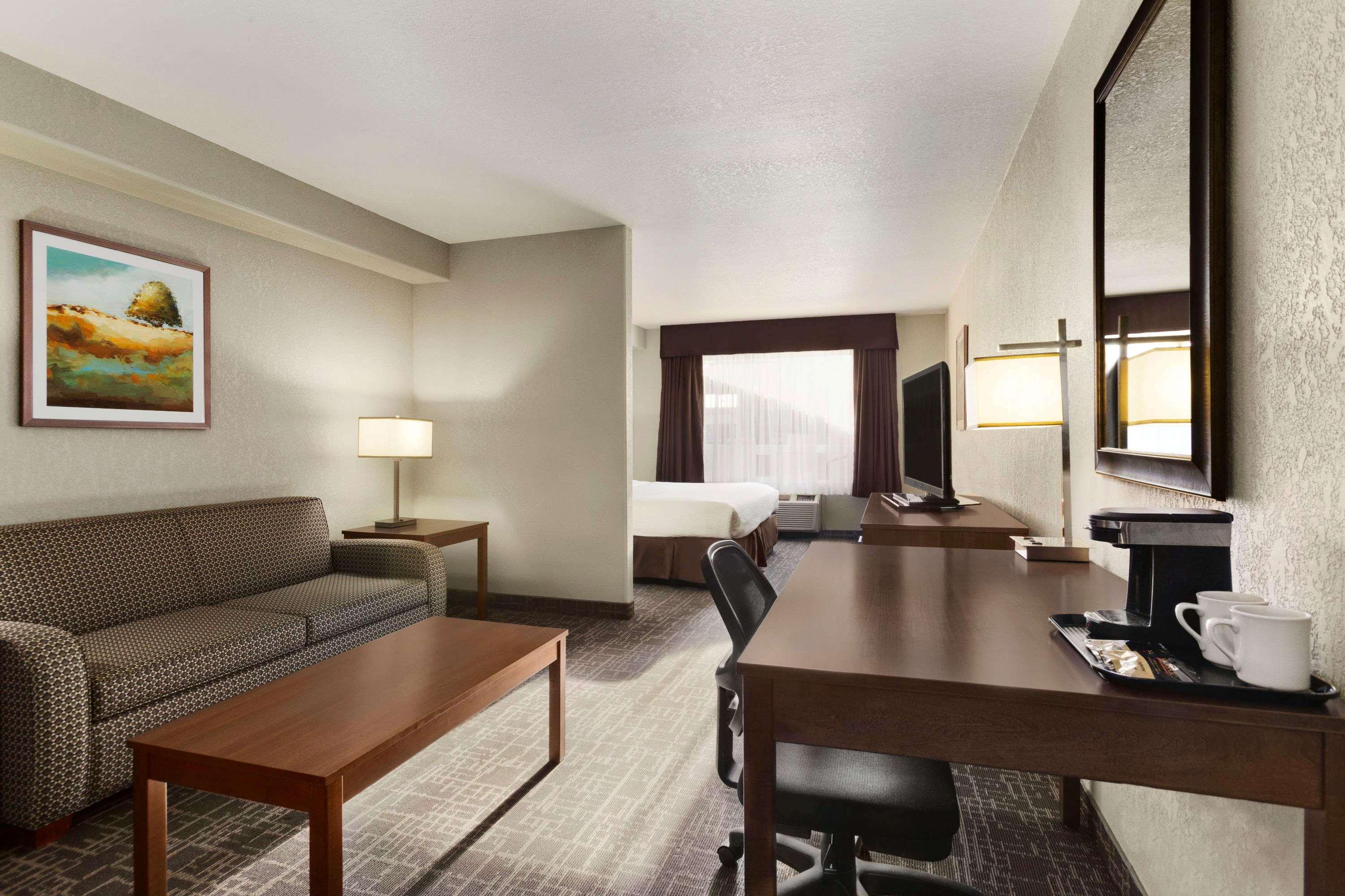 Days Inn & Suites By Wyndham יורקטון מראה חיצוני תמונה