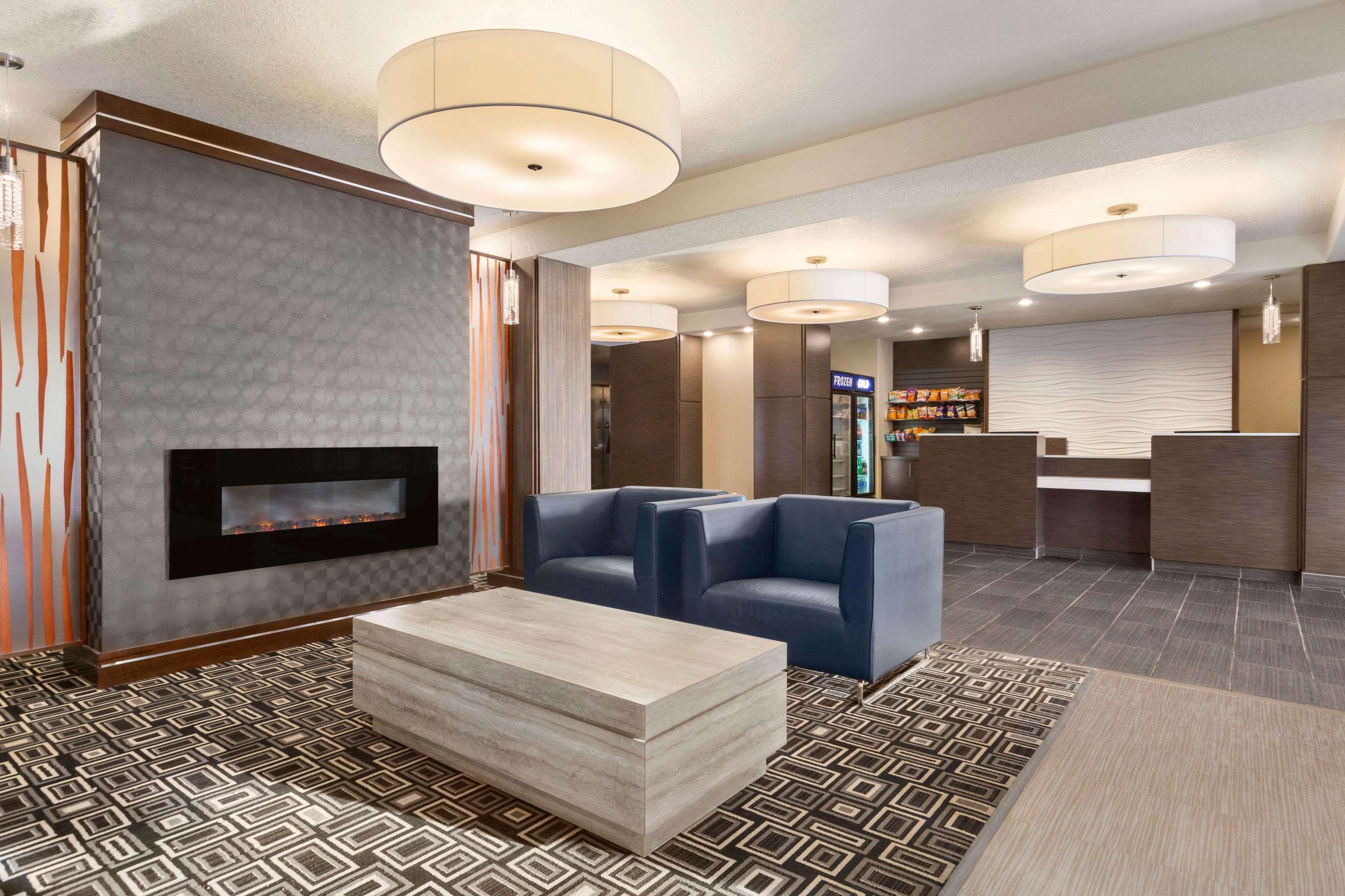Days Inn & Suites By Wyndham יורקטון מראה חיצוני תמונה