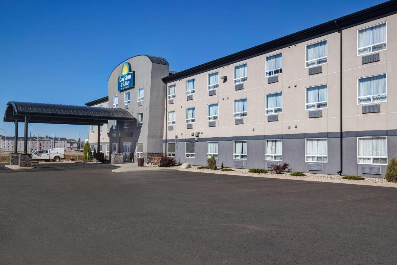 Days Inn & Suites By Wyndham יורקטון מראה חיצוני תמונה