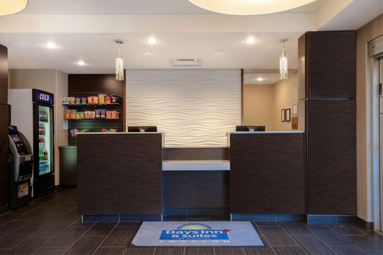 Days Inn & Suites By Wyndham יורקטון מראה חיצוני תמונה