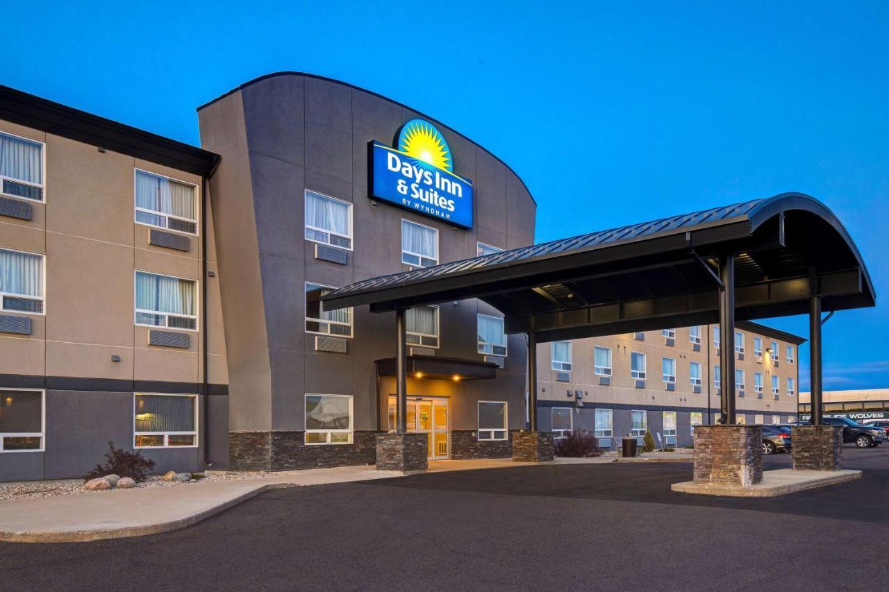 Days Inn & Suites By Wyndham יורקטון מראה חיצוני תמונה