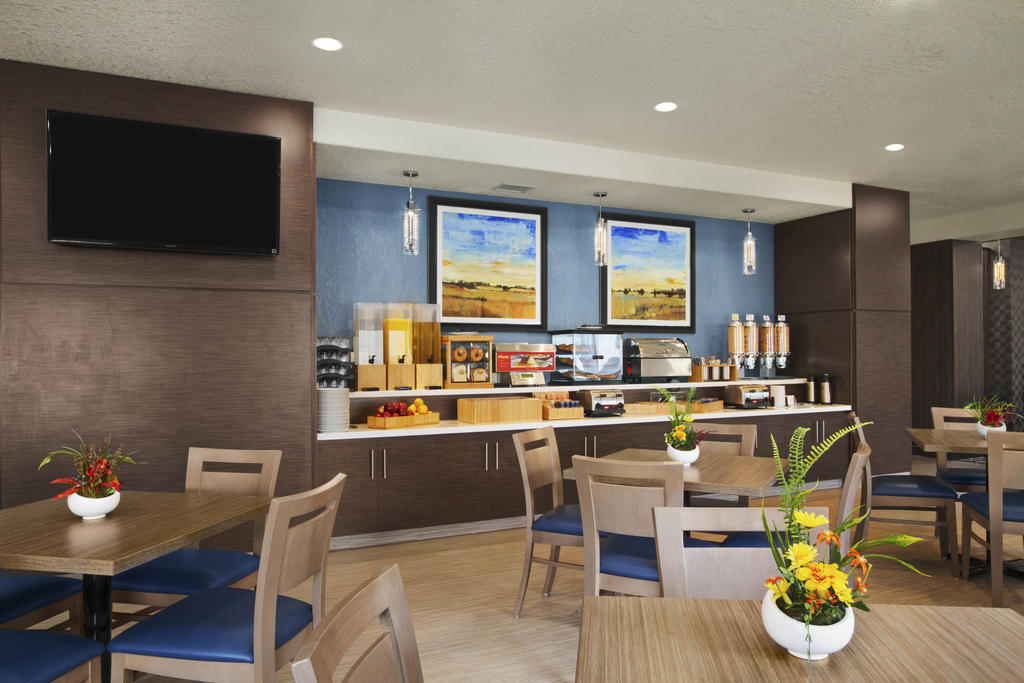 Days Inn & Suites By Wyndham יורקטון מראה חיצוני תמונה