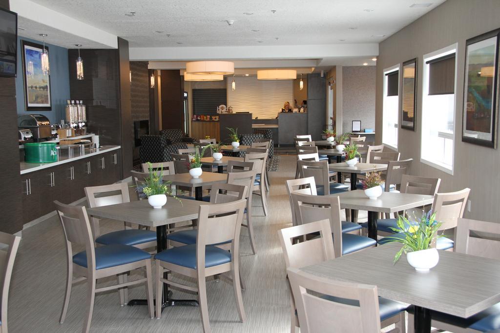 Days Inn & Suites By Wyndham יורקטון מראה חיצוני תמונה