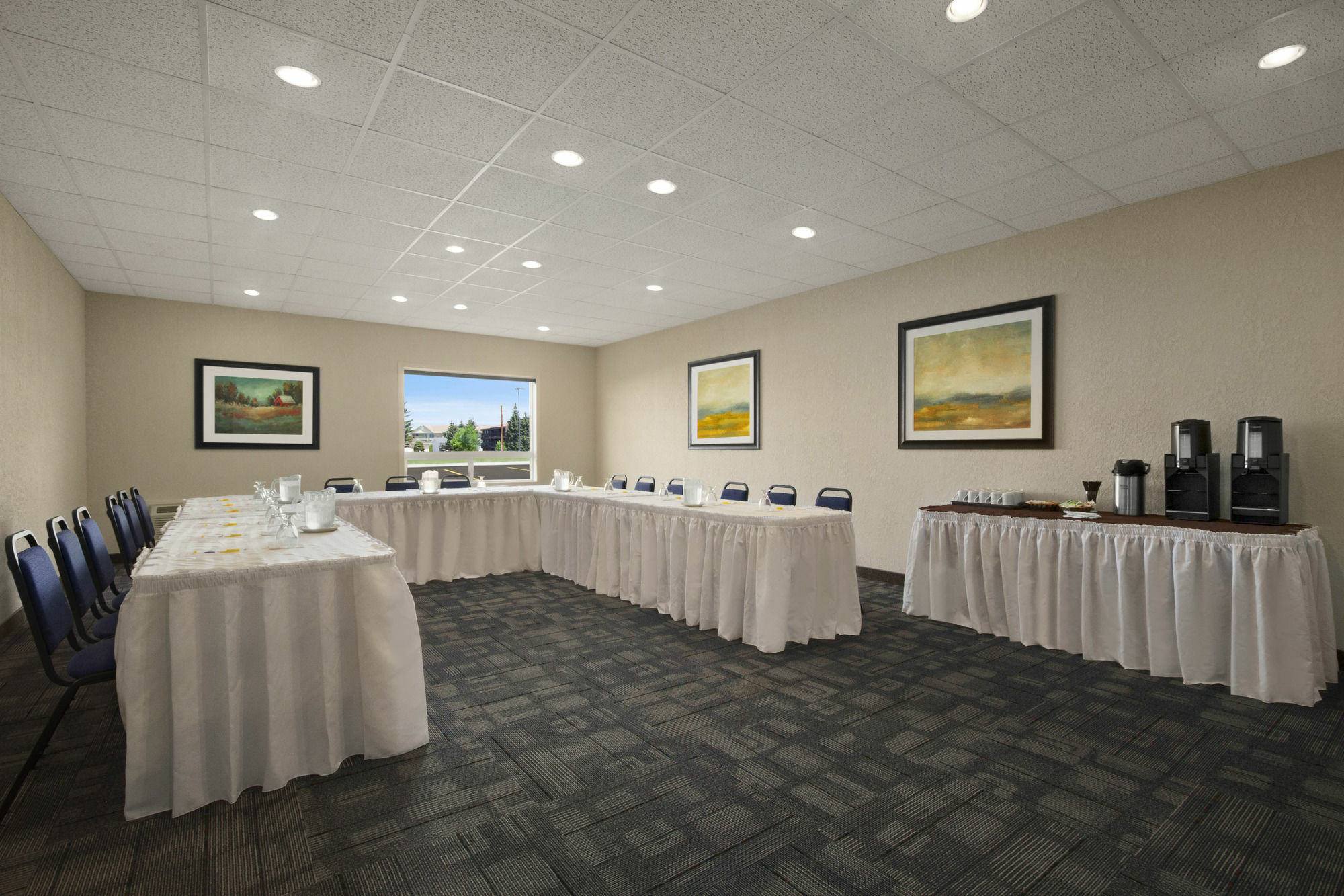 Days Inn & Suites By Wyndham יורקטון מראה חיצוני תמונה